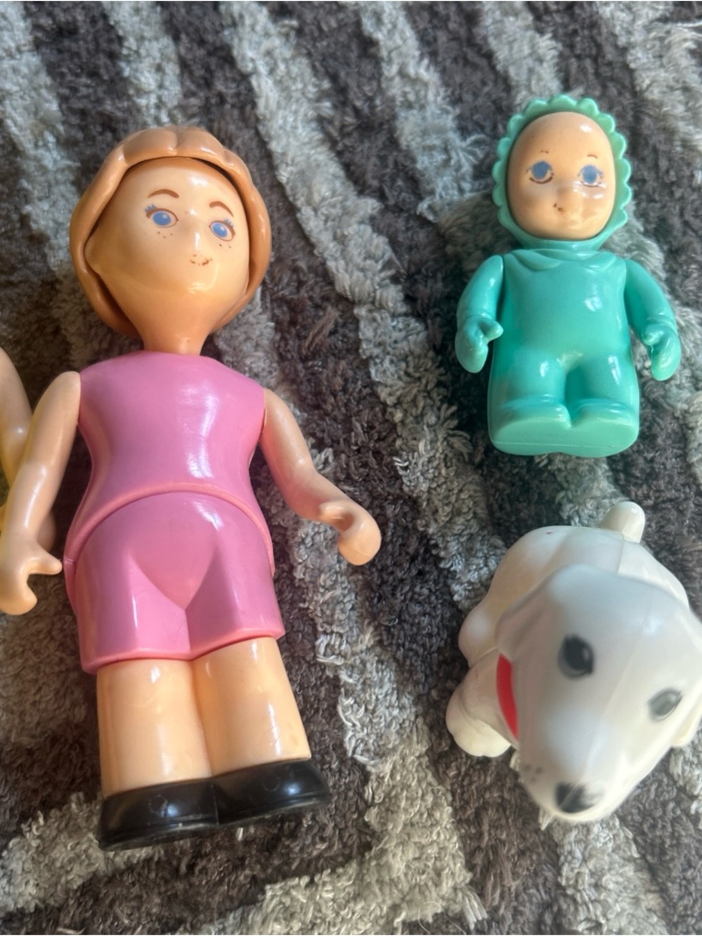 Little Tikes vintage Dollhouse Family Figures Lot  Mom Dad Girl Baby Dog 90s - Picture 6 of 6